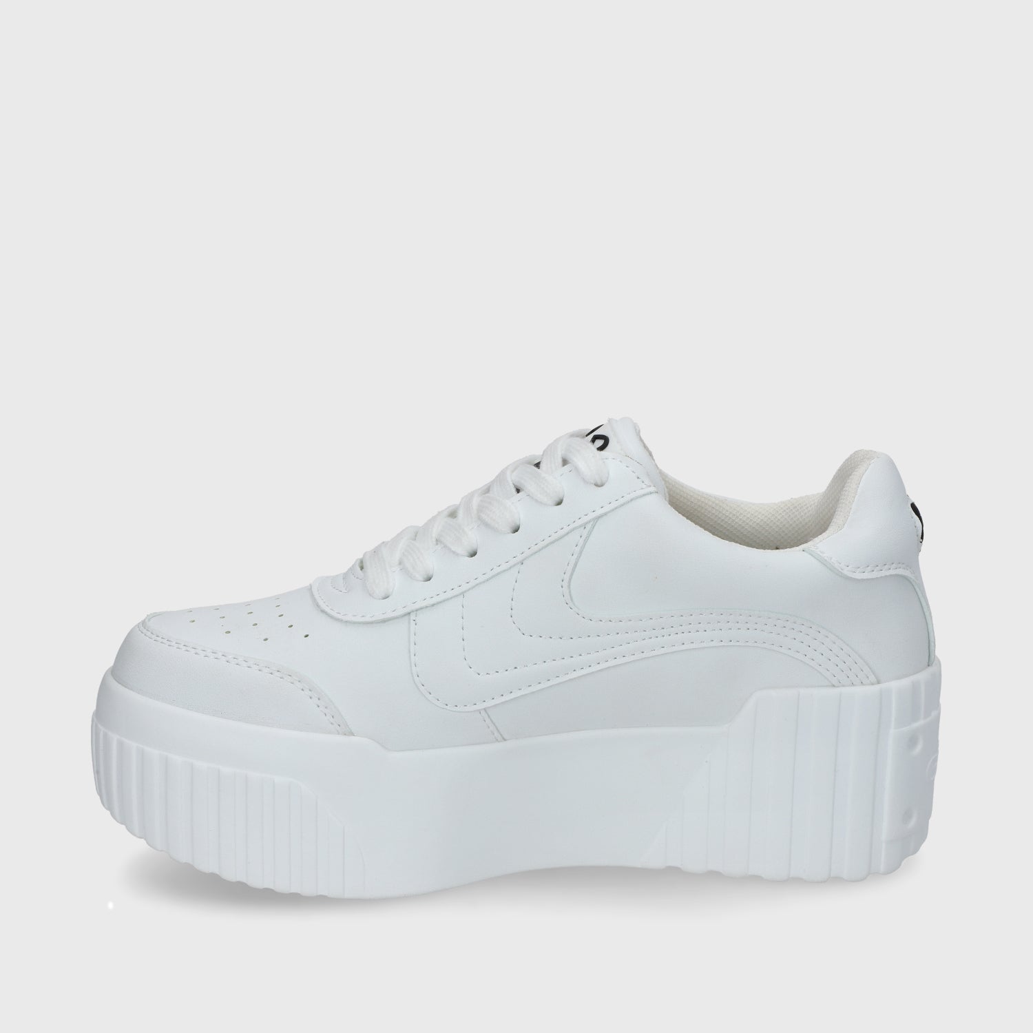 Zapatilla Blanca Cuero Mujer 13142