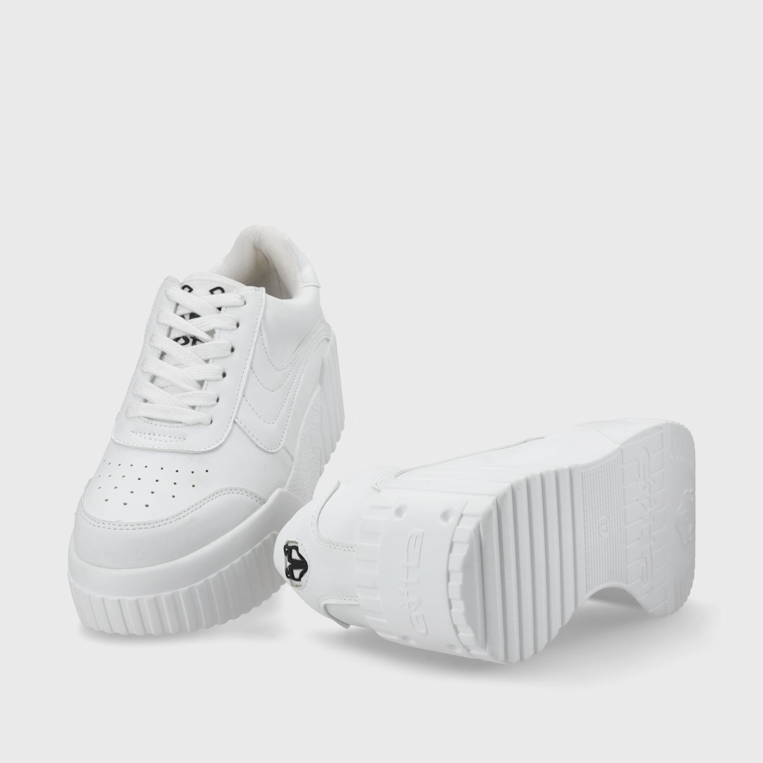 Zapatilla Blanca Cuero Mujer 13142