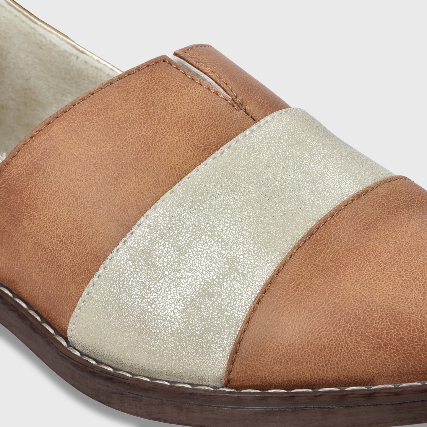 Zapato Plano Camel Mujer 17562
