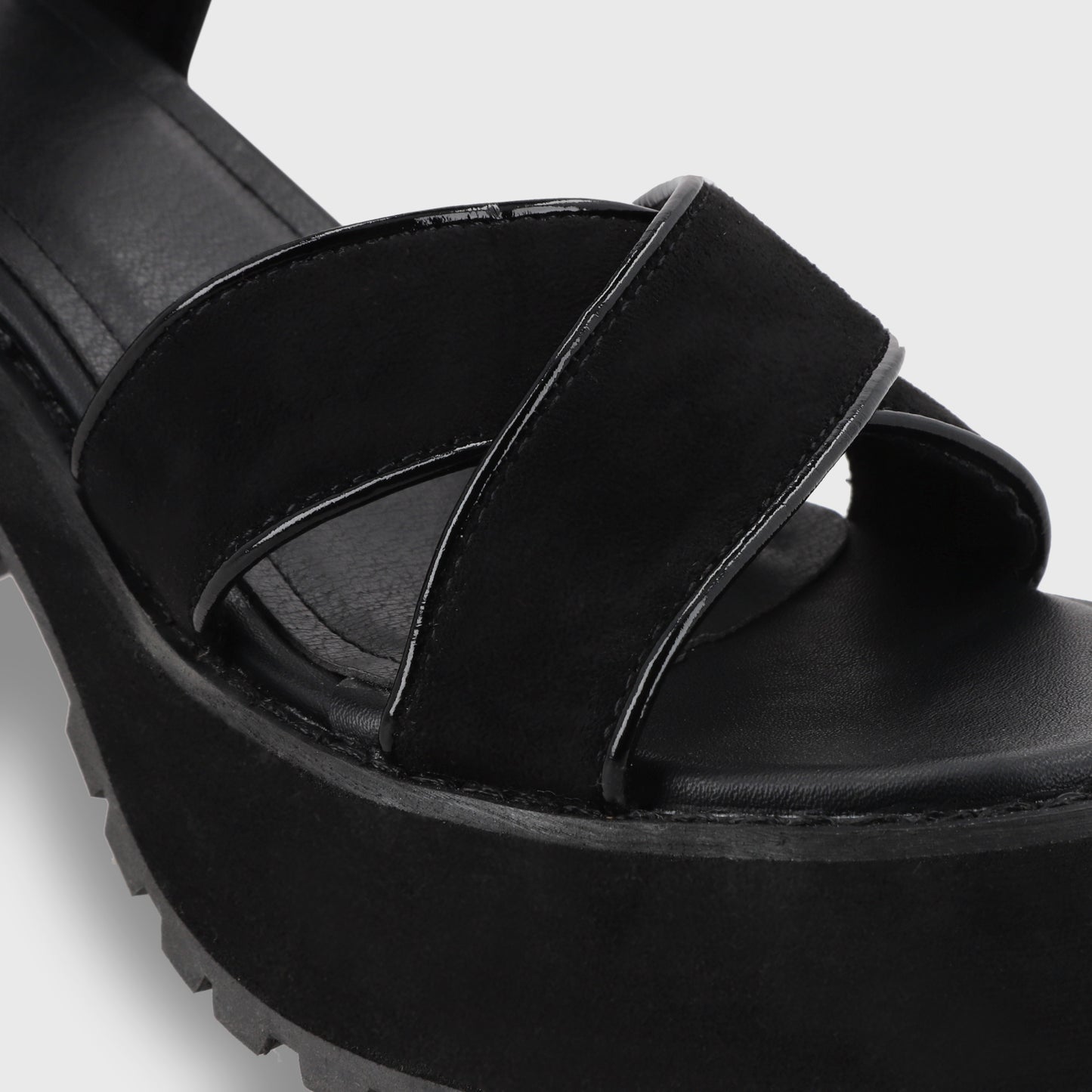 Sandalia Plataforma Negra Mujer 25796