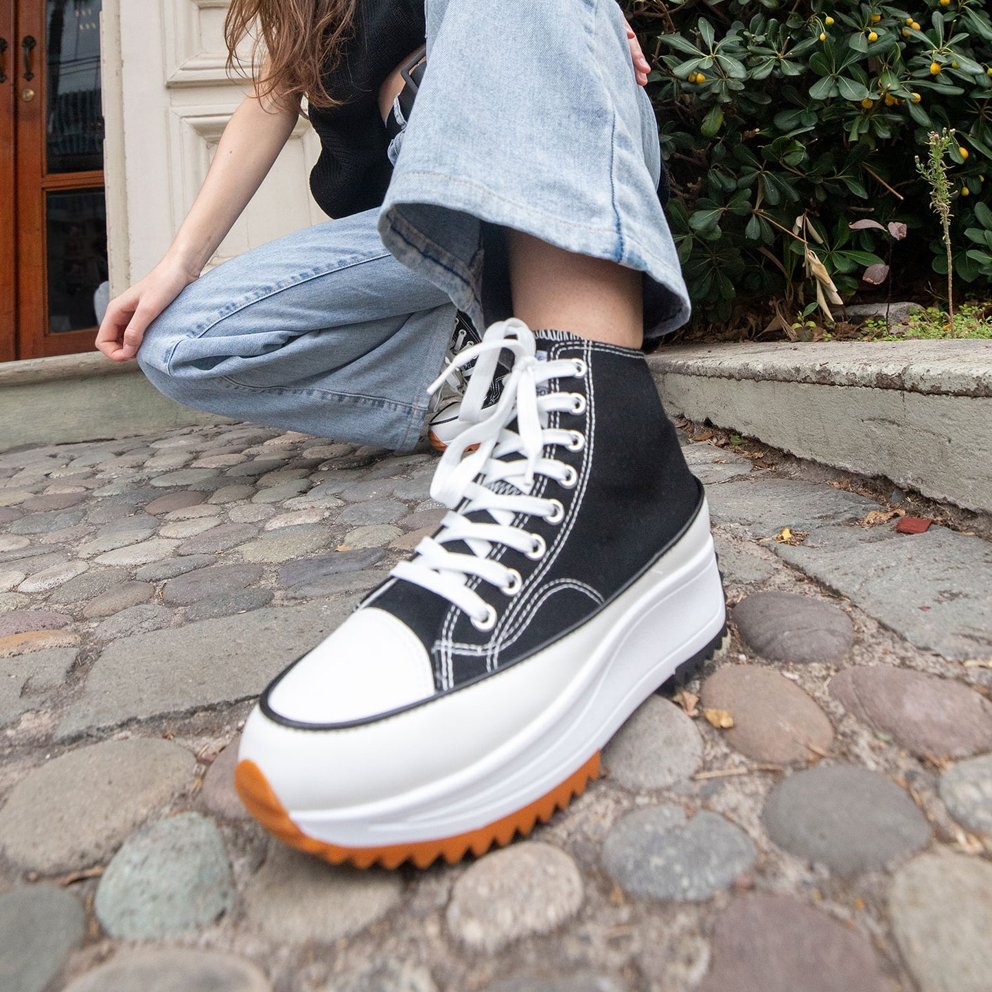 Zapatilla Plataforma Negra Mujer 25971