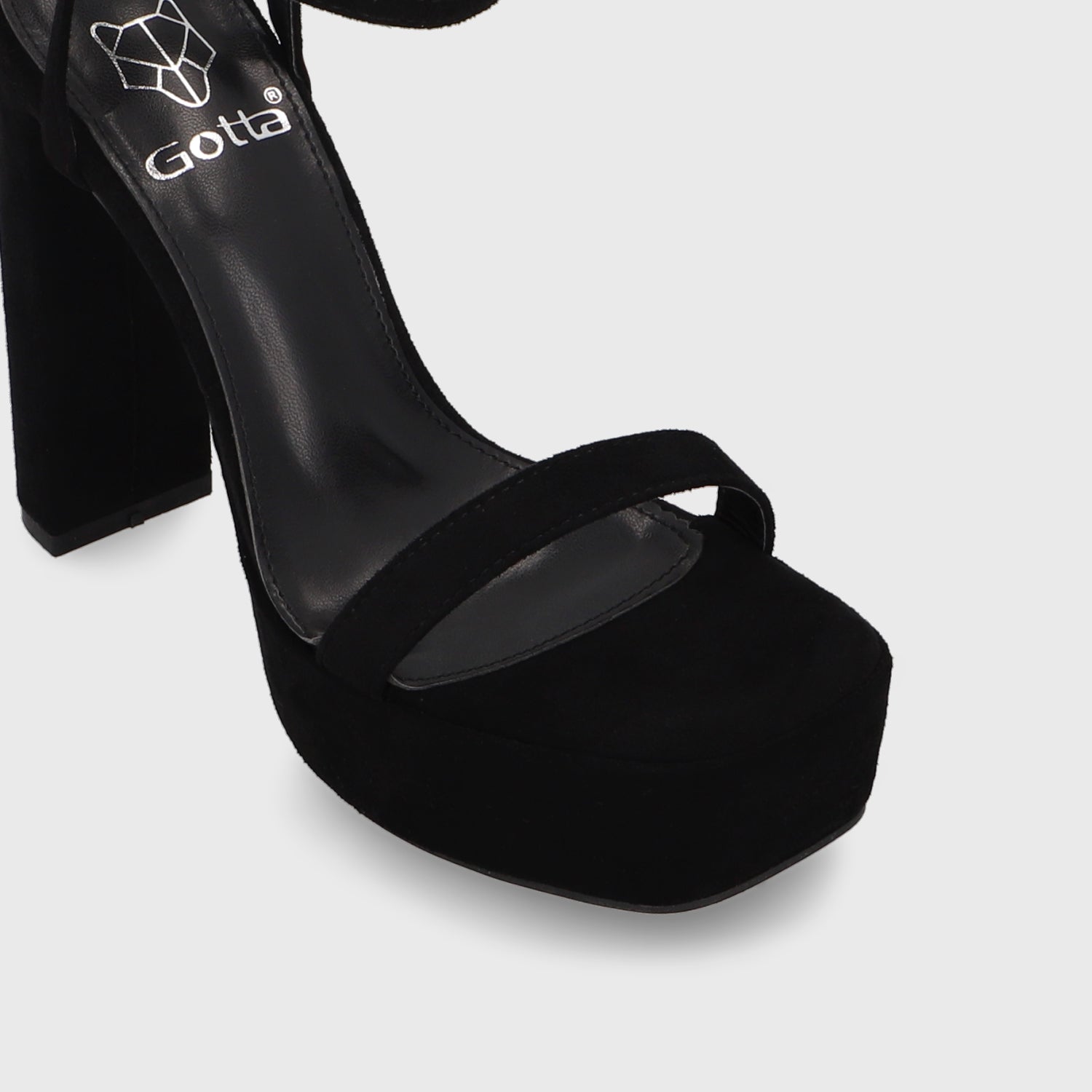 Sandalia Taco Negra Mujer 35101