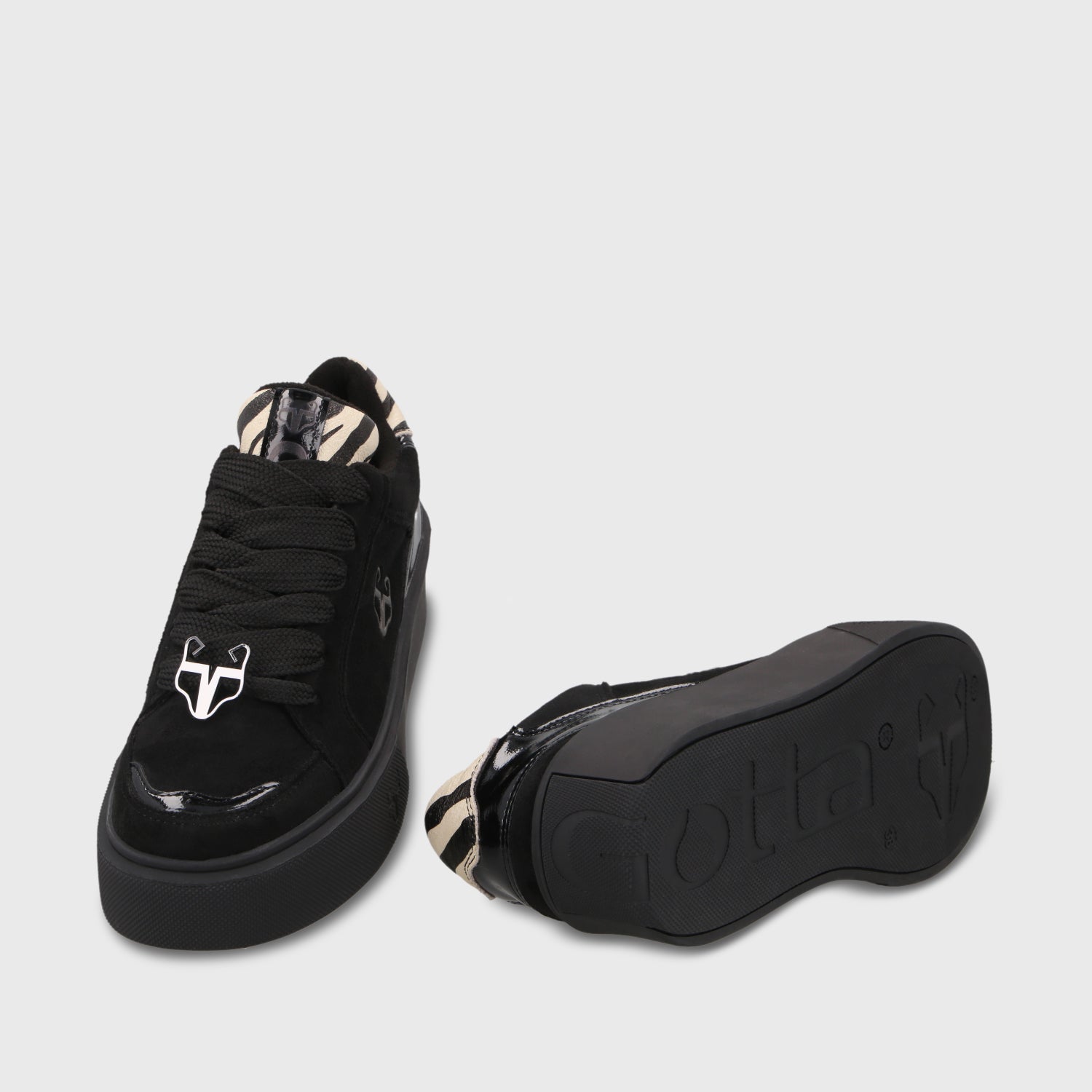 Zapatilla  Negra Mujer 43046