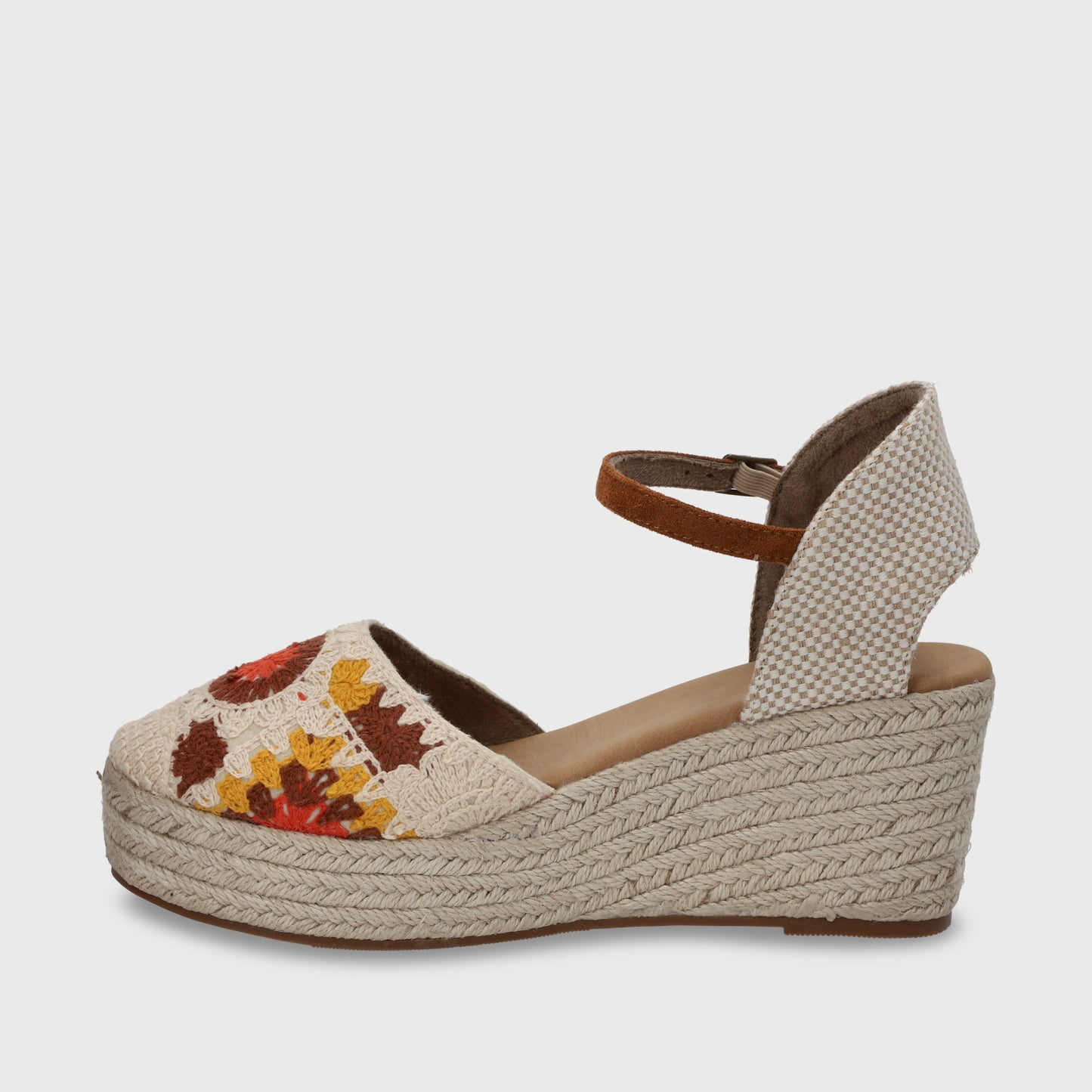 Sandalia Yute Beige Mujer 45711