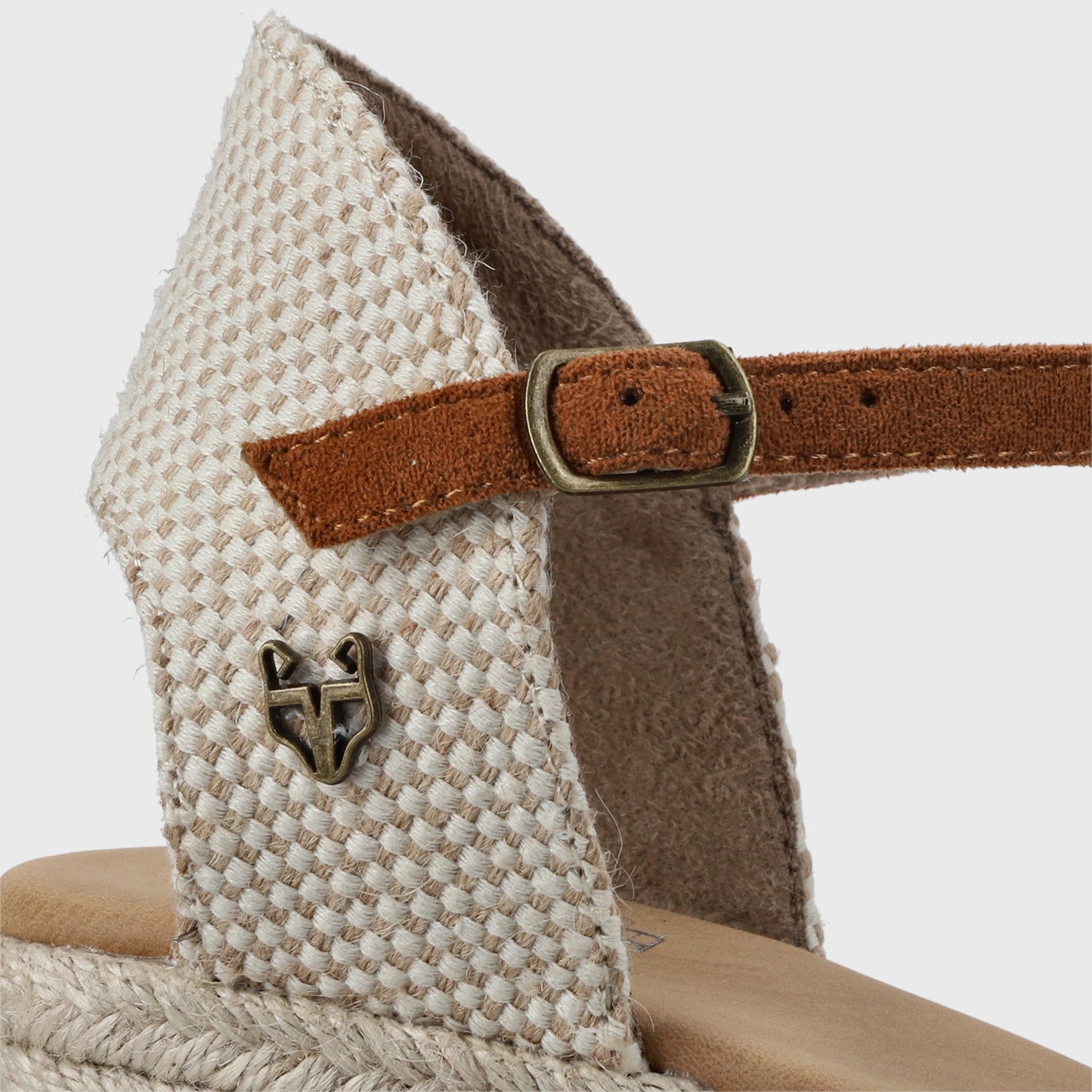 Sandalia Yute Beige Mujer 45711