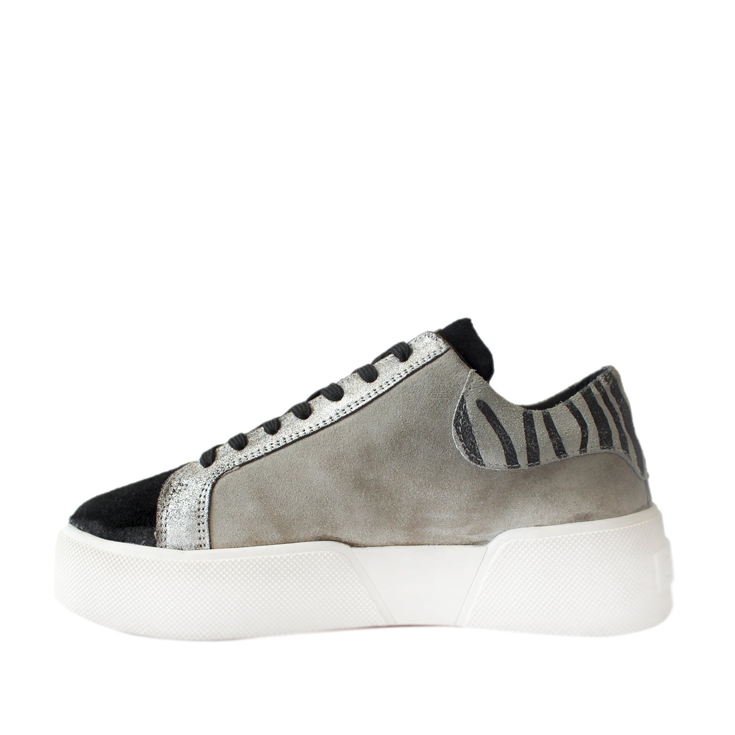 Zapatilla Gris Cuero Mujer 18512