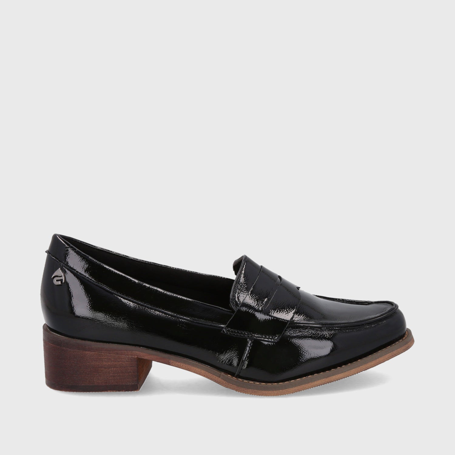 Zapato Negro Charol Mujer 23552