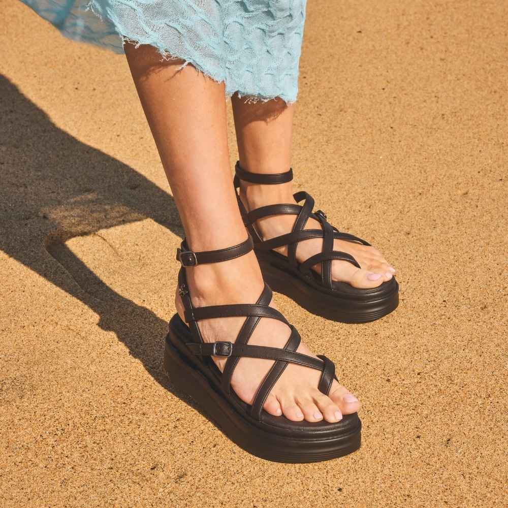 Sandalia Plataforma Negra Mujer 43017