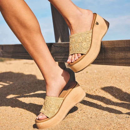 Sandalia Plataforma Beige Mujer 45843