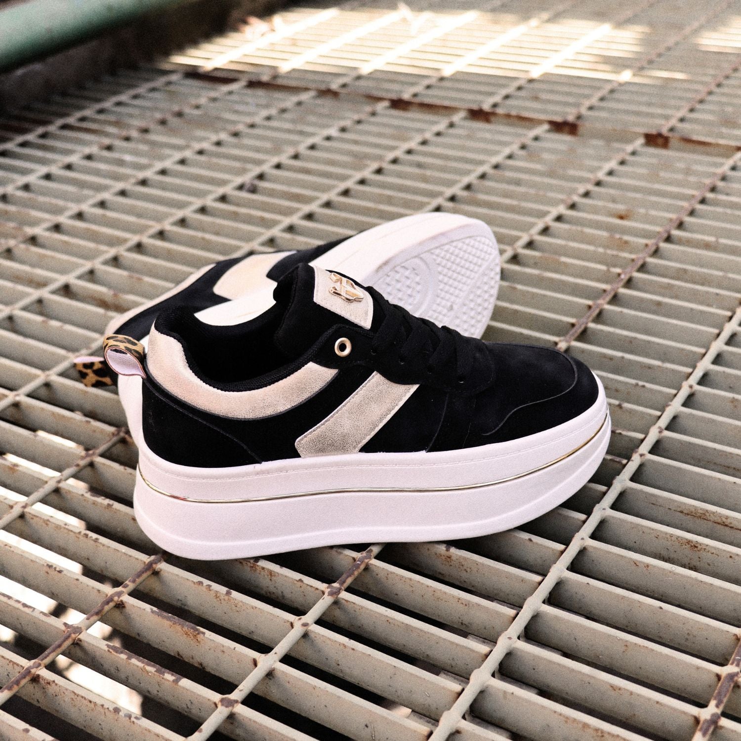 Zapatilla Plataforma Negra Mujer 58010