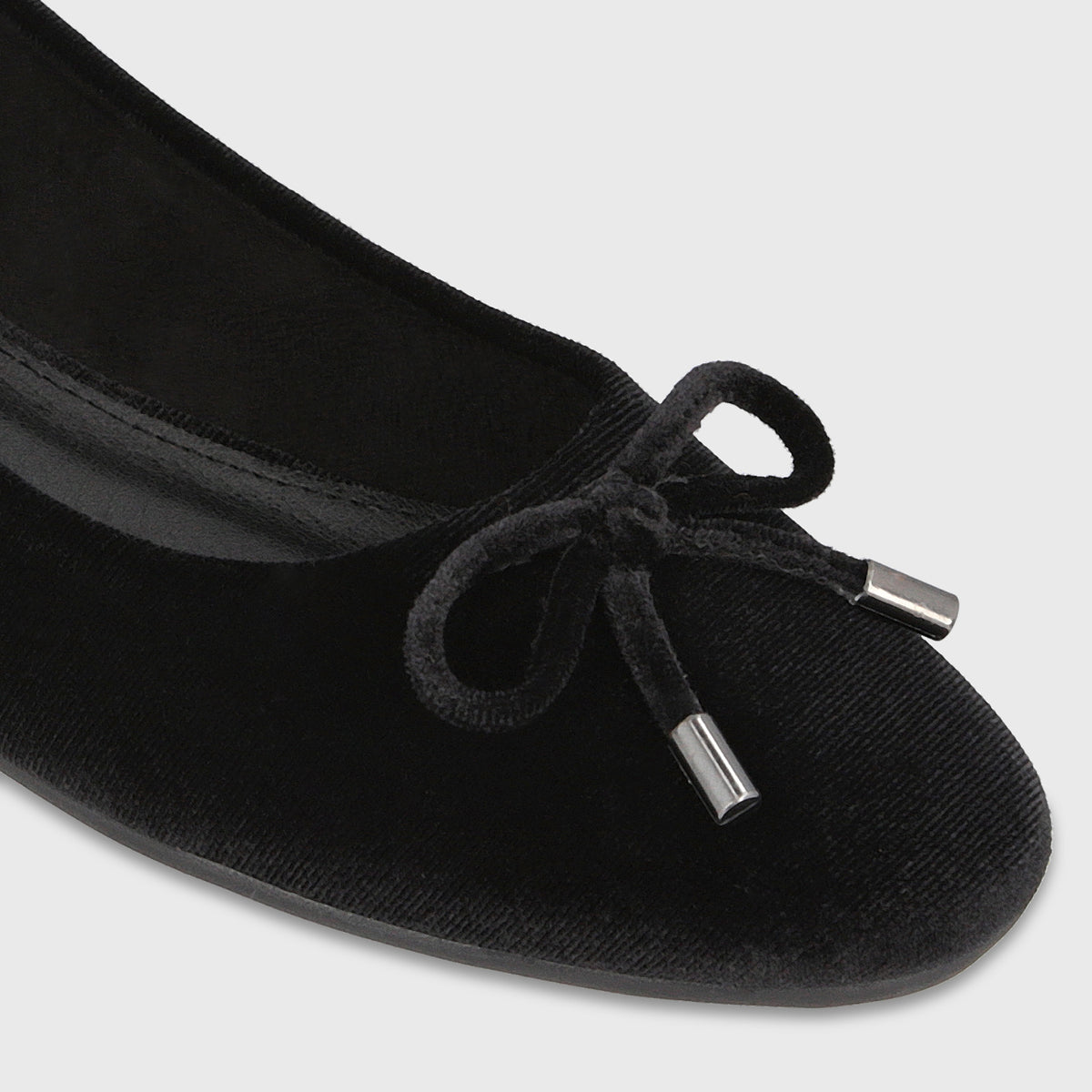 Ballerina Negra Mujer Roma
