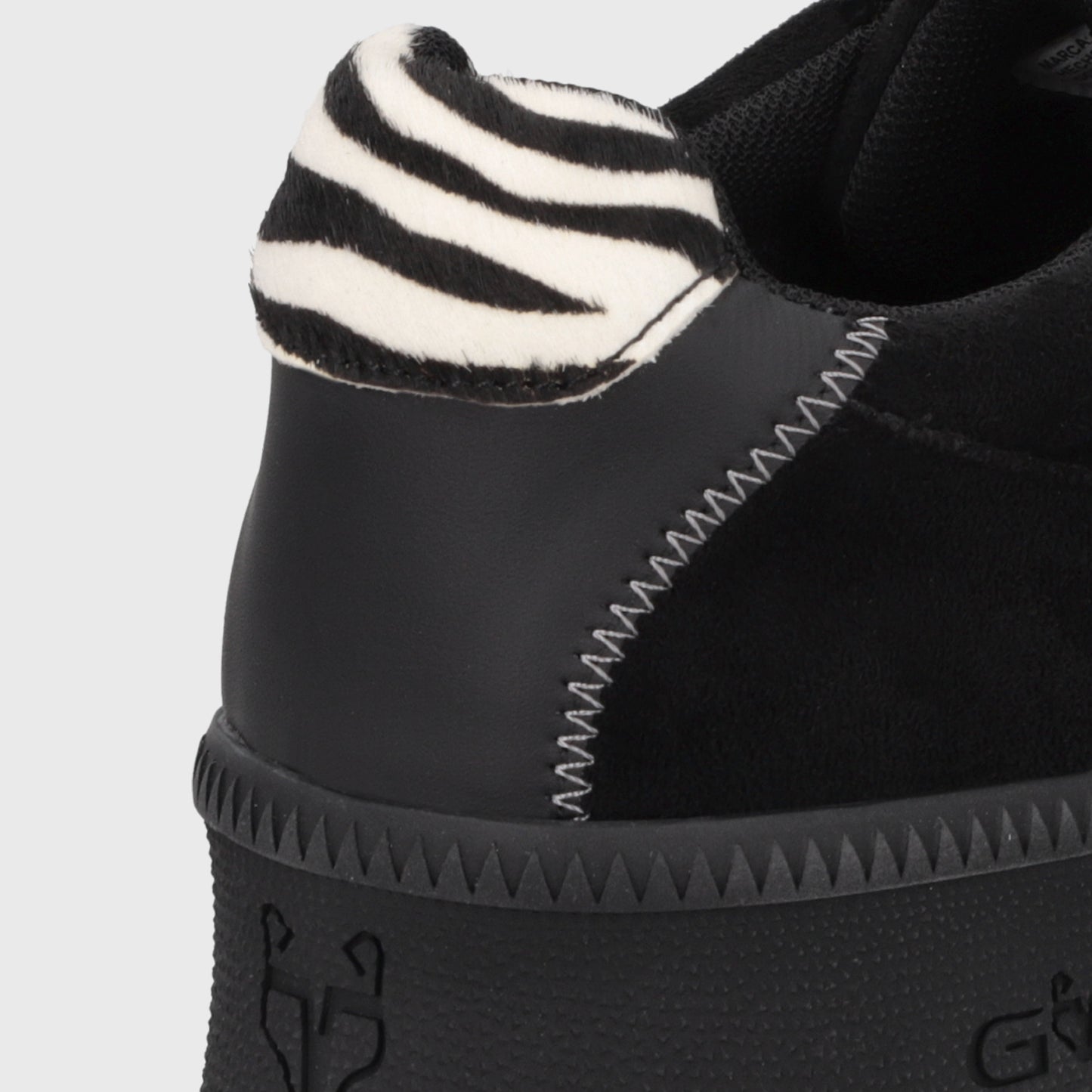 Zapatilla Plataforma Negra Mujer 67310