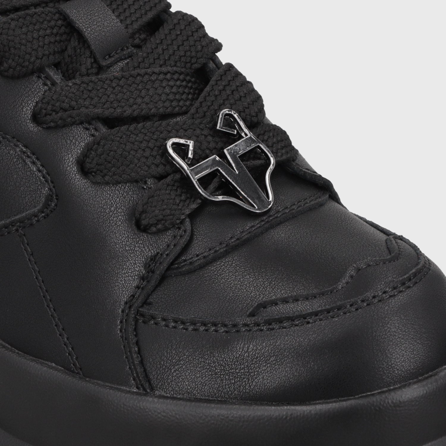 Zapatilla Plataforma Cuero Negra Mujer 9724A23